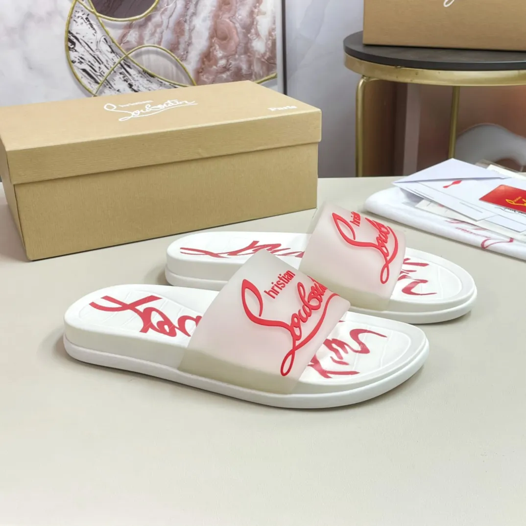 [CL red sole shoes] P: 300💰 size 38-45 Men's classic slippers, made on the official website 1:1, the original factory specializes in original materials ➖ OEM 3D printing pattern production ➖ Ultra-light non-slip outsole. Super fashionable and super comfortable, handsome on the feet, a must-have for men in summer! !